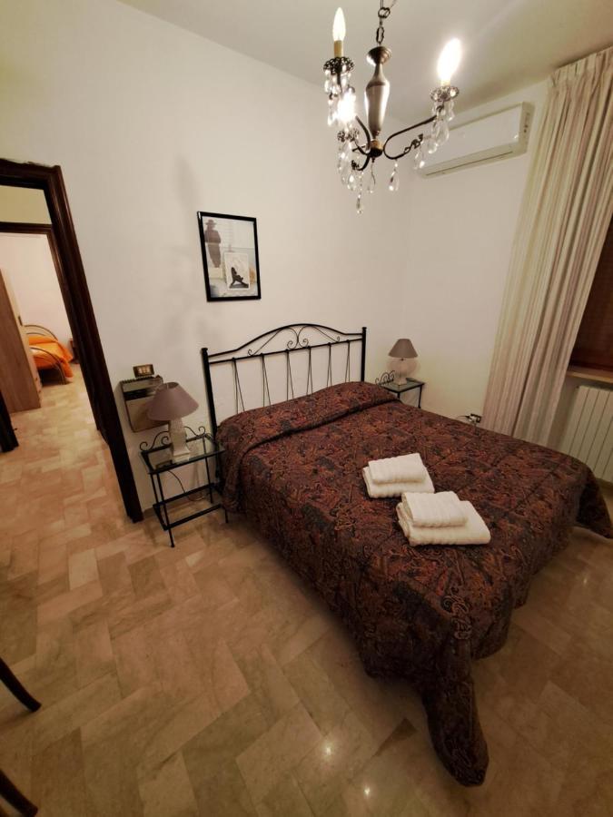 Casa Vacanza Pietro E Nina Лечче Екстер'єр фото